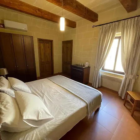 Gilju فندق مبيت وإفطار 4*